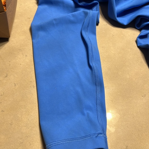 Lululemon soft blue leggings align - Picture 3 of 6